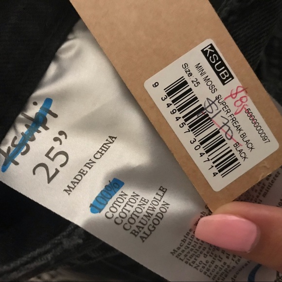 ✨SOLD✨ KSUBI MINI SKIRT - Picture 4 of 4